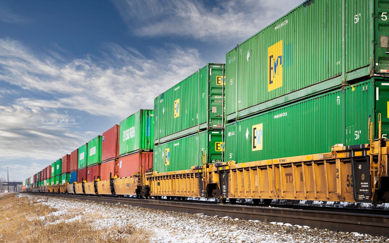 _wheGQ6M Truck and Intermodal Shipping